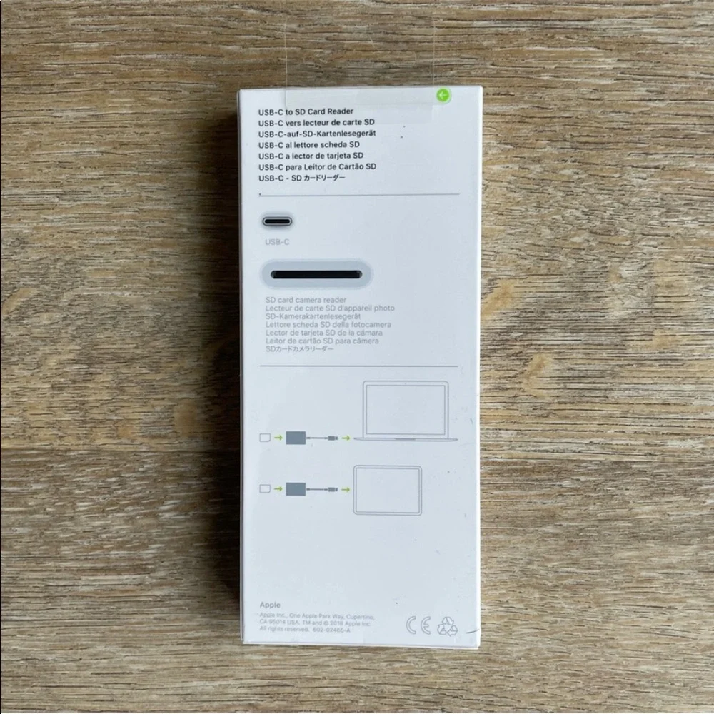 Apple USB-C to SD Card Reader